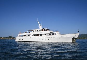 Osprey yacht charter Hugh McLean & Sons Motor Yacht
                                    