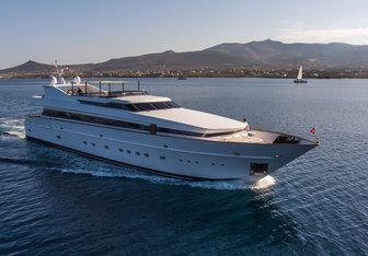 Mobius Yacht Charter in Greece