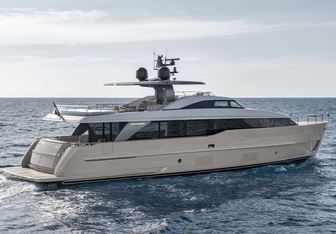 Penguins Yacht Charter in Anacapri