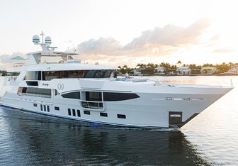 Serenity Yacht Charter in Dominican Republic
