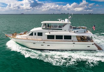 Safari Yacht Charter in Bahamas