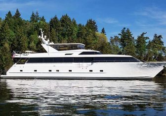 Blackwood Yacht Charter in North America