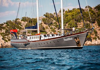 Nautilus Yacht Charter in Ekincik