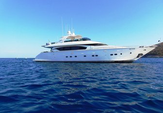Willful Yacht Charter in Capri
