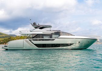 Coco yacht charter Riva Motor Yacht
                                    