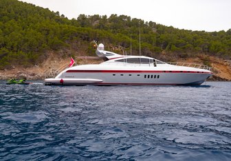 La Digue Yacht Charter in Mallorca