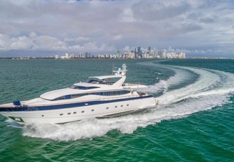 Troca One Yacht Charter in Miami