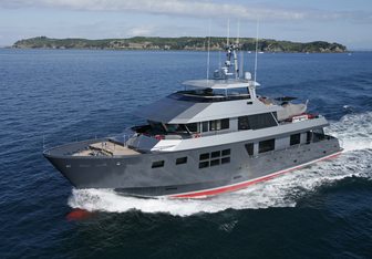 Akiko Yacht Charter in Whitsundays