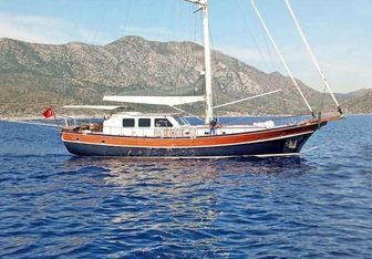 CarpeDiem Coral Yacht Charter in Greece