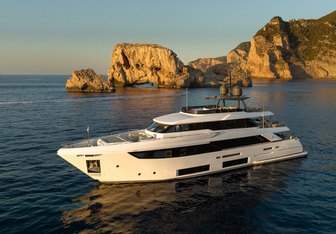 Acqua Yacht Charter in The Balearics