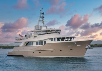 Texas T Yacht Charter in South Pacific