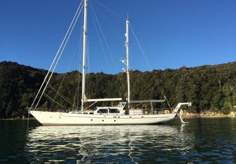 Yonder Star Yacht Charter in Fiji