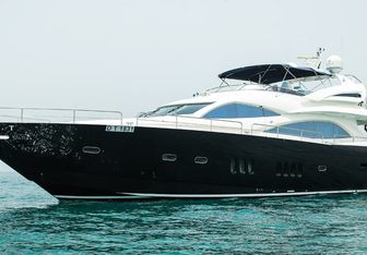 Aarna Yacht Charter in Abu Dhabi