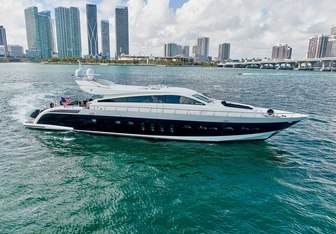 Venture Yacht Charter in Shroud Cay