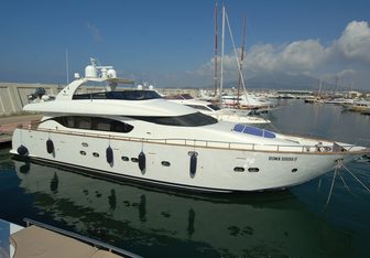 NEVER ONE yacht charter Maiora Motor Yacht
                                    