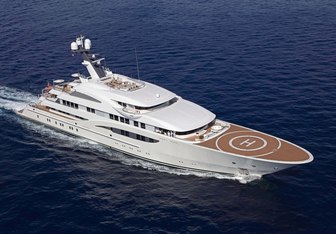 luxury sailing yacht charter