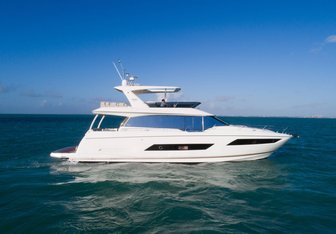 Moet yacht charter Prestige Motor Yacht
                                    