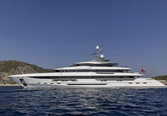 Polestar Yacht Charter in Capri