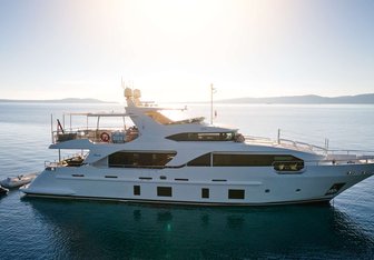 Ocean Drive Yacht Charter in Mykonos