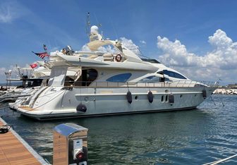 Minerva Yacht Charter in South of France