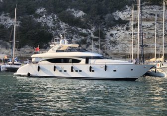Dubai Yacht Charter in Amalfi Coast