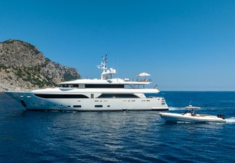 Lady I Yacht Charter in Greece