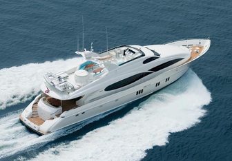 Le Reve Yacht Charter in Florida