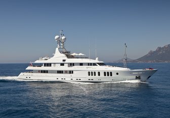 Talisman Maiton Yacht Charter in French Riviera