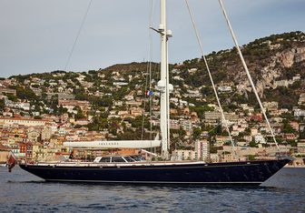 Irelanda Yacht Charter in Mediterranean