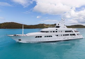 Flag Yacht Charter in St Barts
