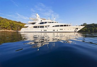 Everblue yacht charter Benetti Motor Yacht
                                    