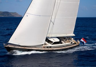 Icarus Yacht Charter in Antigua