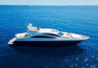 Lissi yacht charter Sunseeker Motor Yacht
                                    