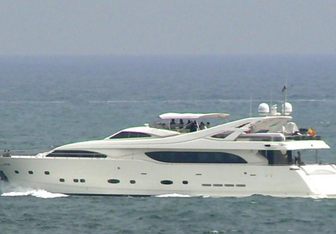 Camarik yacht charter Custom Line Motor Yacht
                                    