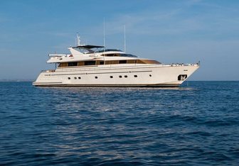 Blue Gold Yacht Charter in Ibiza