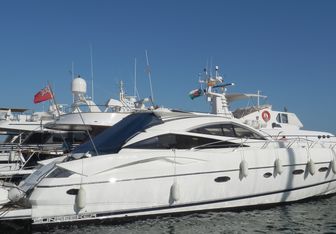 Lara Sofia yacht charter Sunseeker Motor Yacht
                                    