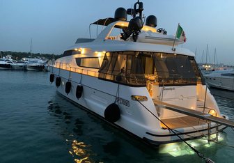 Serenity III Yacht Charter in Amalfi Coast