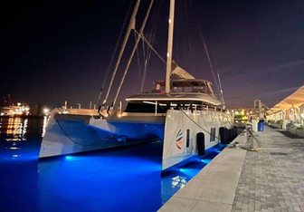 Viva La Vida yacht charter Sunreef Yachts Motor/Sailer Yacht
                                    