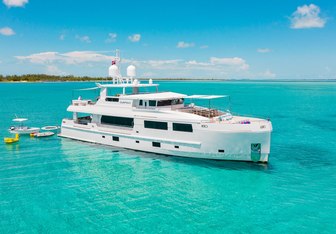 Curfew II Yacht Charter in Bahamas