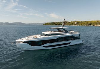 BK yacht charter Azimut Motor Yacht
                                    