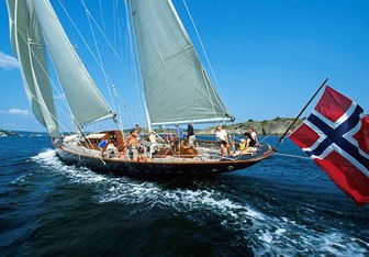 Sincerity Yacht Charter in The Balearics