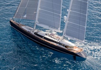 Q Yacht Charter in Dominica