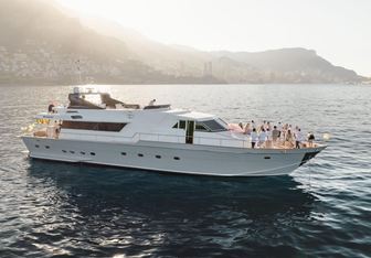 Zaffiro Yacht Charter in St Tropez