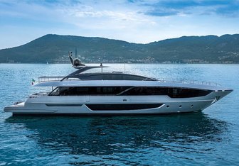 Icona Yacht Charter in Mediterranean