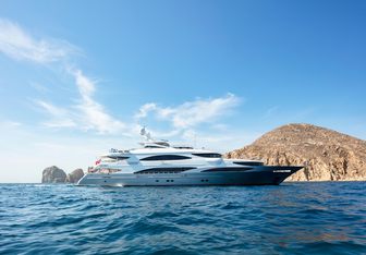 Champagne Seas Yacht Charter in USA