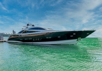 Sky Fall Yacht Charter in Florida