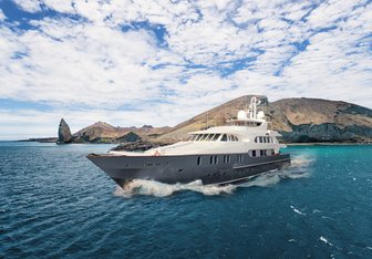Aqua Mare Yacht Charter in Galapagos Islands