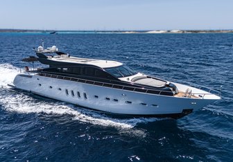 La Romana Yacht Charter in Barcelona