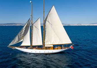 Weatherbird Yacht Charter in Cyclades Islands