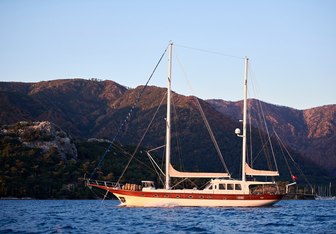 Kaftan Yacht Charter in Crete